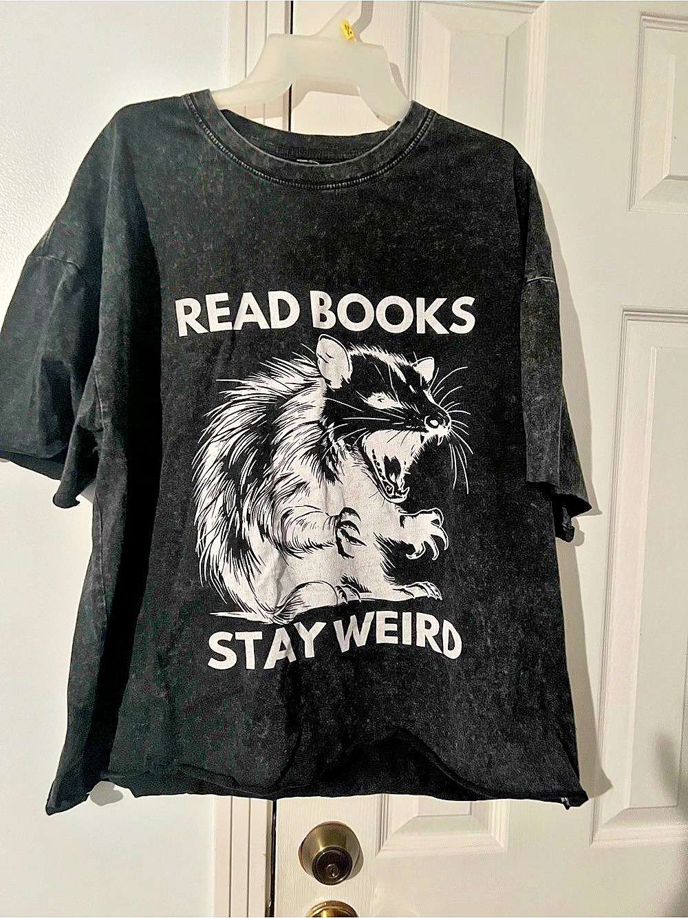 Read Books Graphic Tee in Black Like New